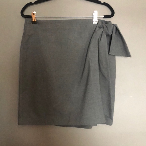 NWT - Loft Wrap Skirt - Machine Washable - Picture 1 of 4